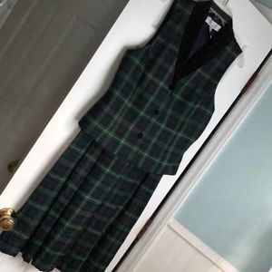 Two-piece holiday vest and skirt